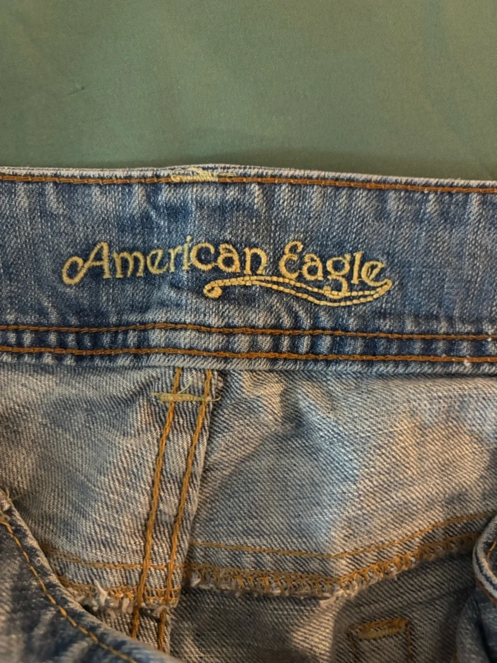American Eagle Outfitters Light Blue Boyfriend Crop Jeans - Picture 5 of 7